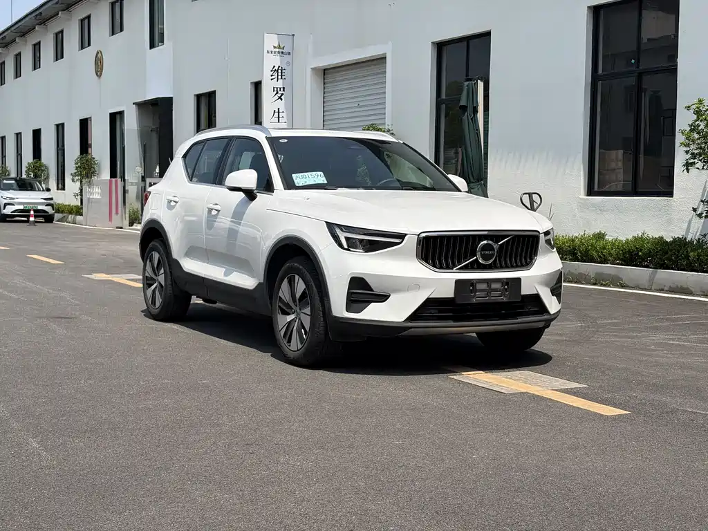 Volvo XC40 2024