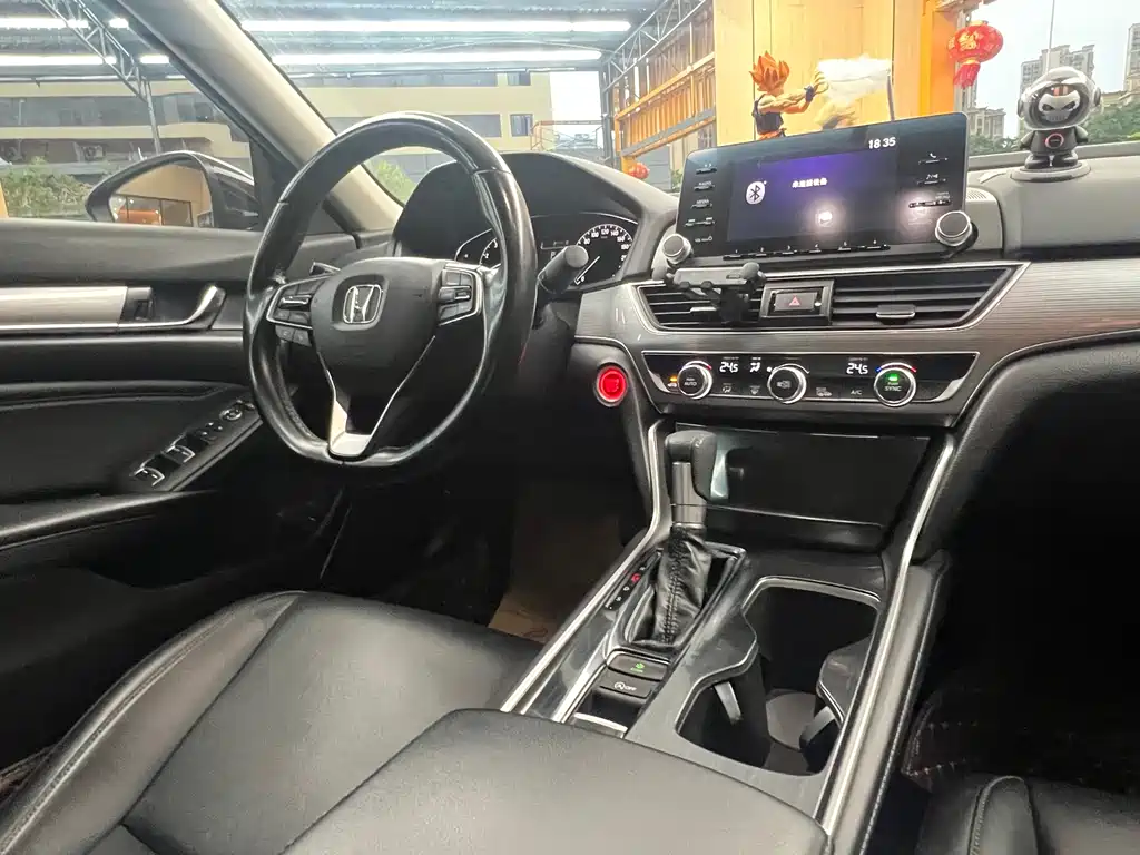 Honda Accord 2020 — фото 15