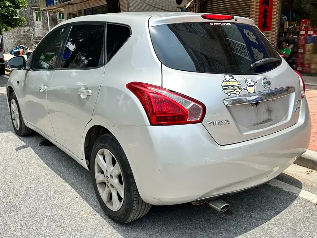 Nissan Tiida 2012