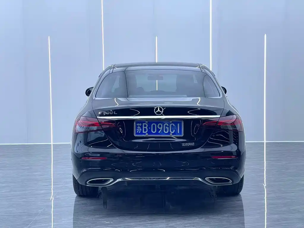Mercedes-Benz E-Class 2021 — фото 13