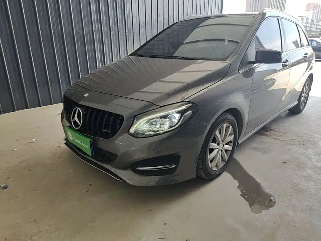 Mercedes-Benz B-Class 2017 — фото 1
