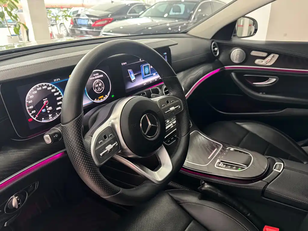 Mercedes-Benz E-Class 2019 — фото 13