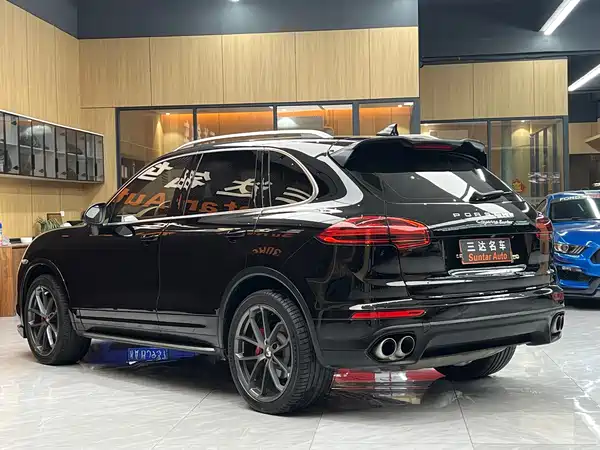 Porsche Cayenne 2011