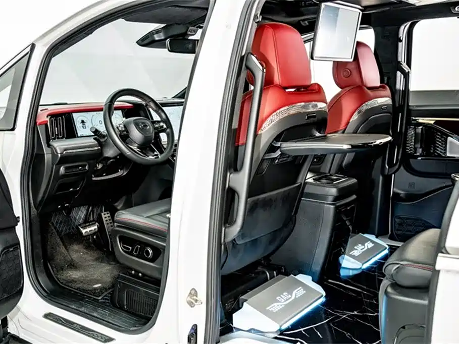 GAC Motor Trumpchi M8 2023 — фото 18