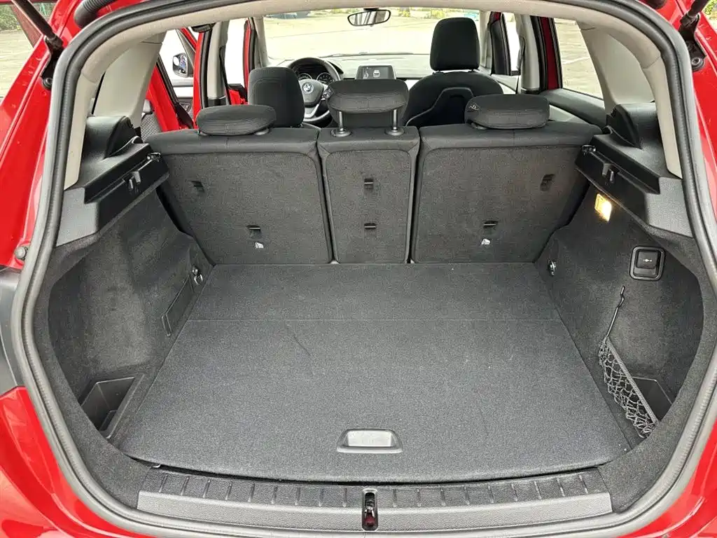 BMW 2 Series Active Tourer 2016 — фото 15