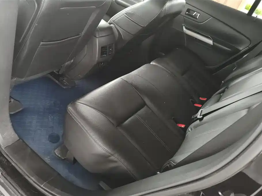 Ford Edge 2015 — фото 11