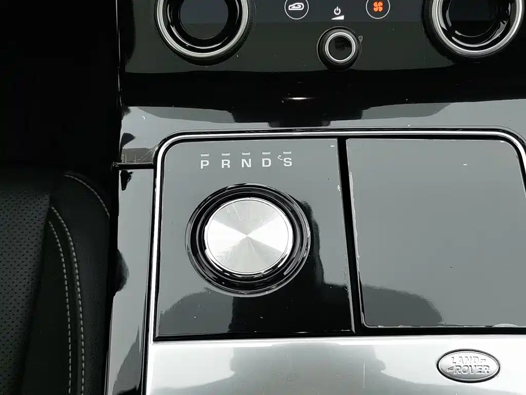 Land Rover Velar 2018 — фото 13