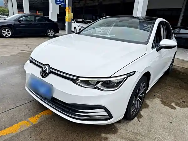 Volkswagen Golf 2021