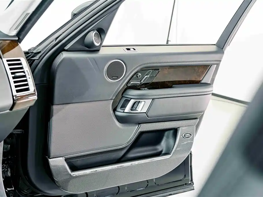 Land Rover Range Rover 2022 — фото 16