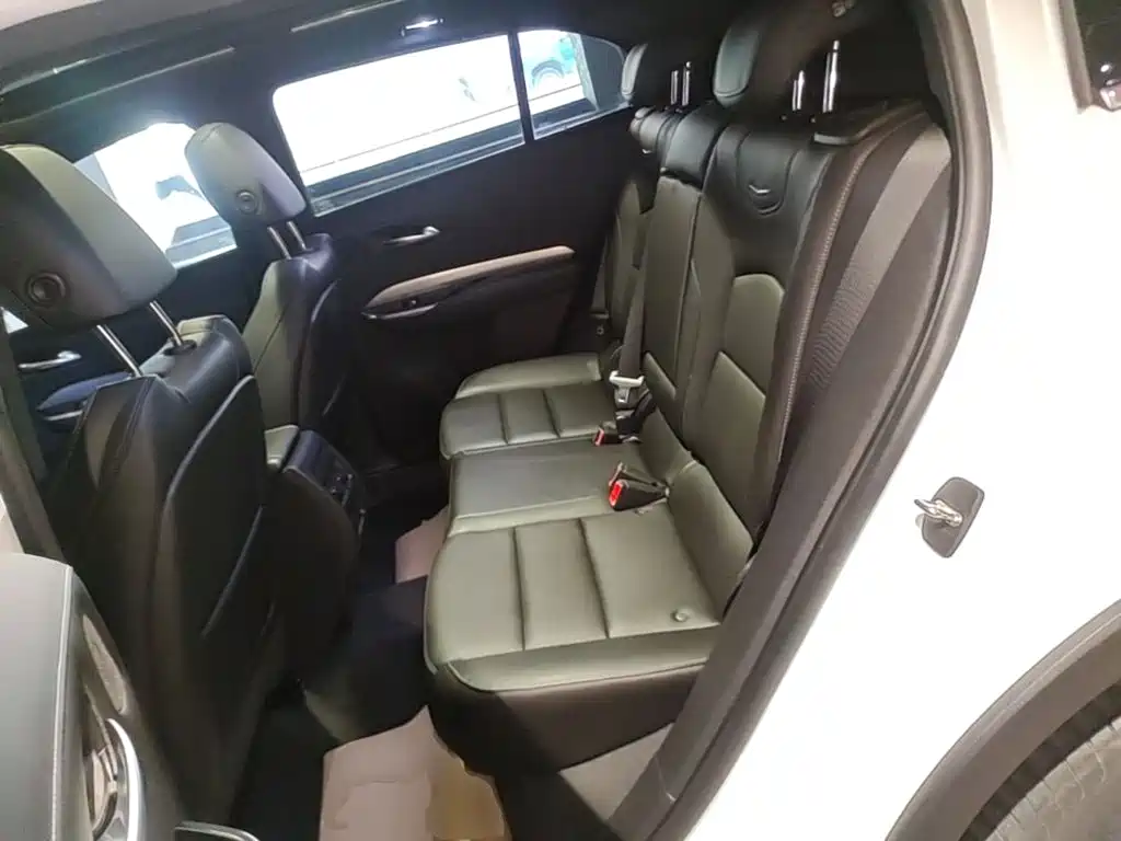 Cadillac XT4 2019 — фото 17