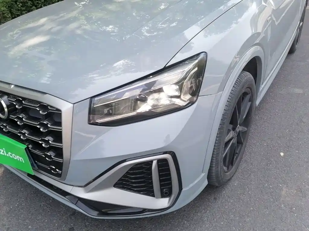 Audi Q2L 2022 — фото 24