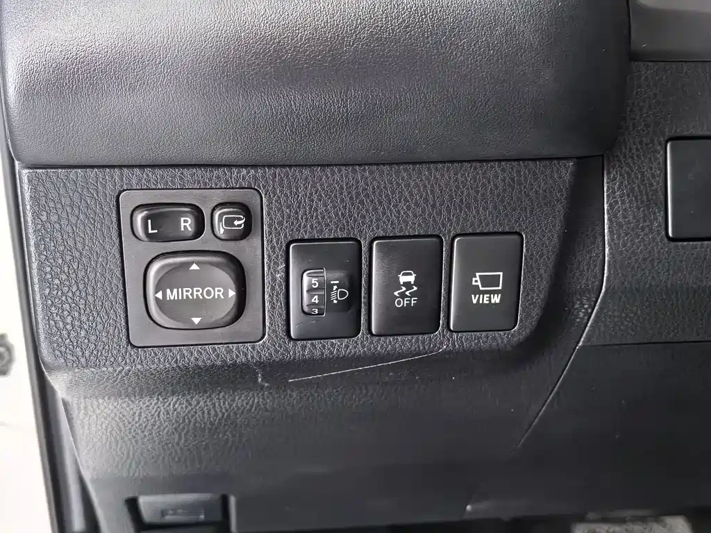 Toyota RAV4 2017 — фото 22
