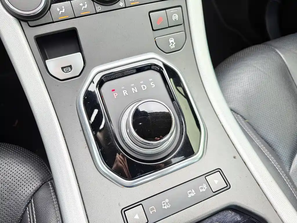 Land Rover Evoque 2015 — фото 20