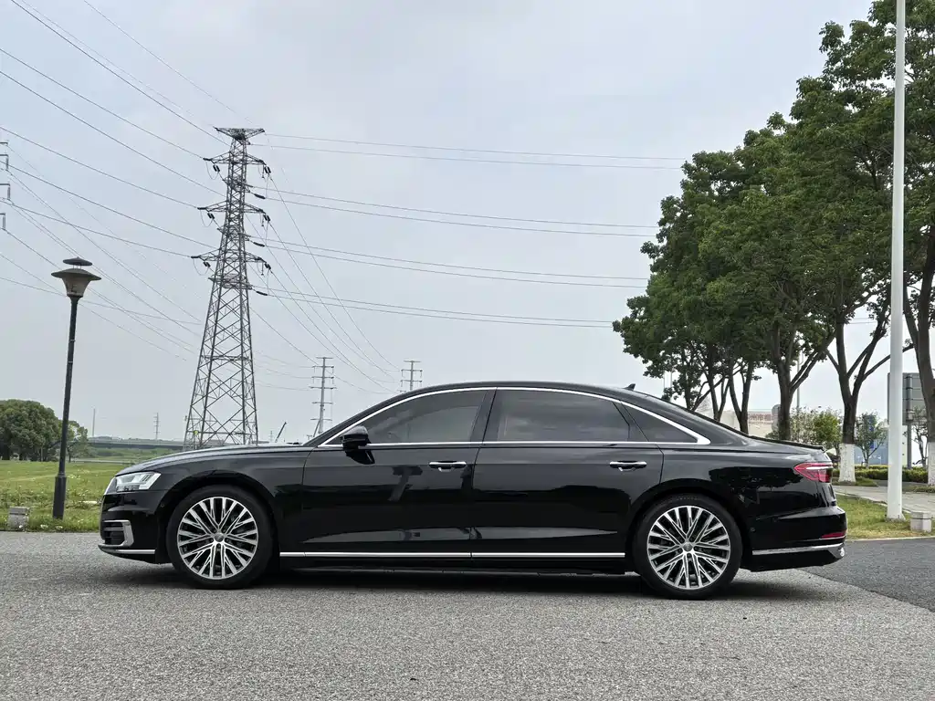 Audi A8 2019 — фото 4