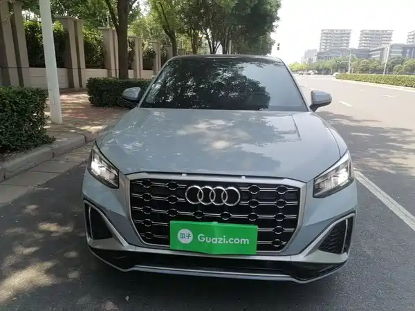 Audi Q2L 2022