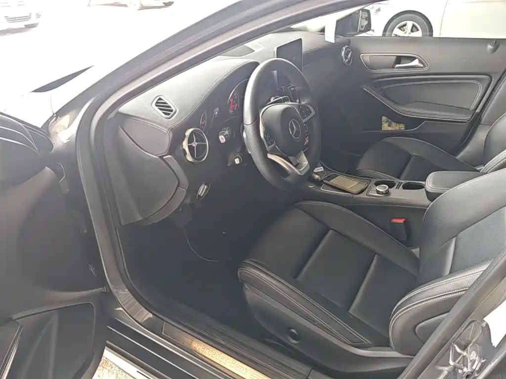 Mercedes-Benz GLA 2019 — фото 16
