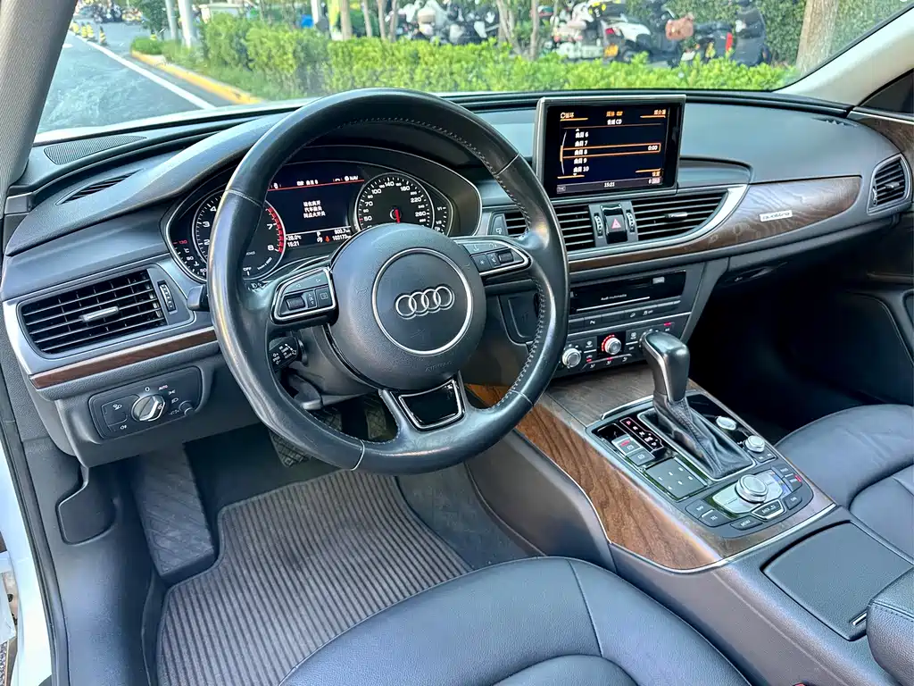 Audi A6 2017 — фото 9