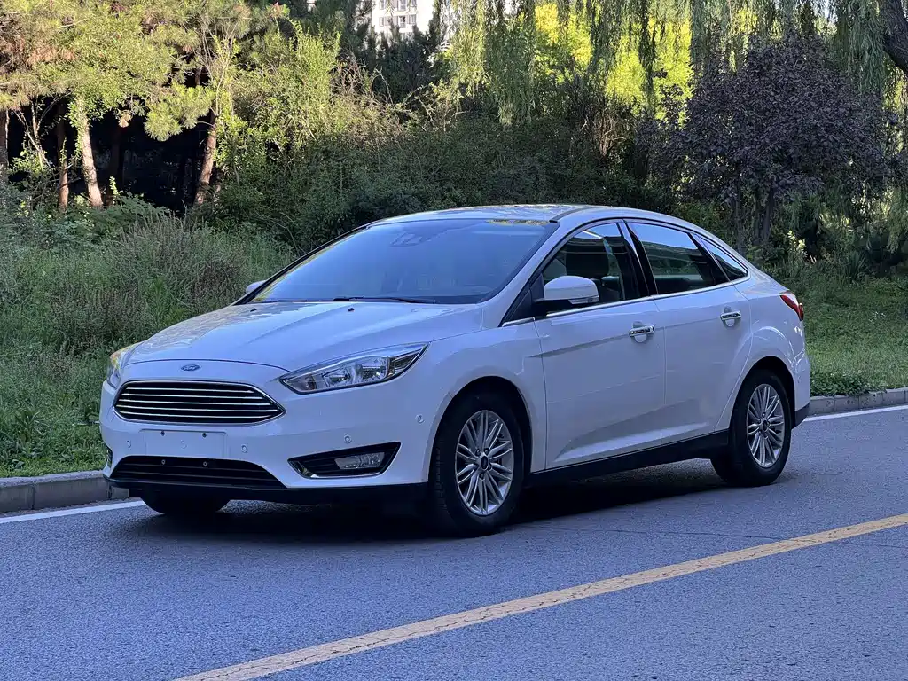 Ford Focus 2016 — фото 1