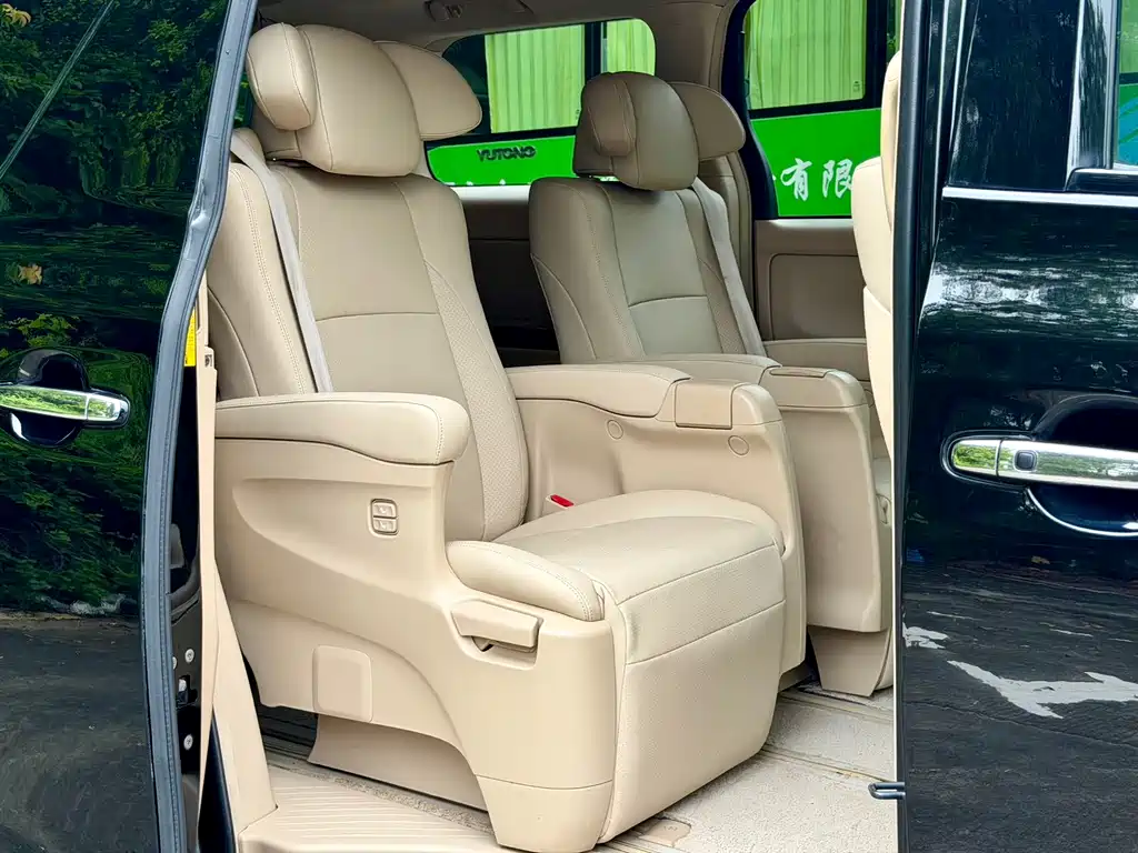 Toyota Alphard 2012 — фото 22