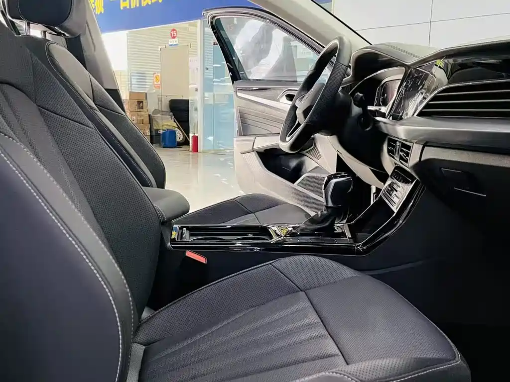 Volkswagen Passat 2025