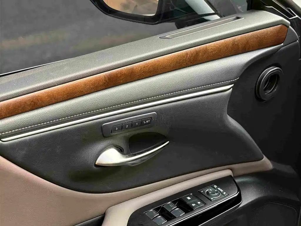 Lexus ES 2024 — фото 11