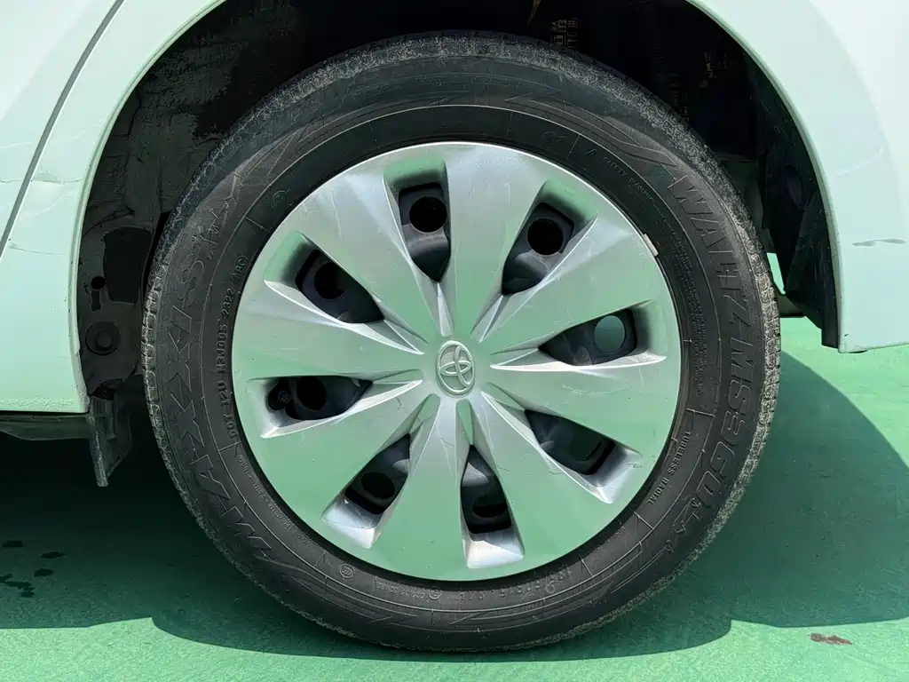Toyota Yaris L 2022 — фото 20