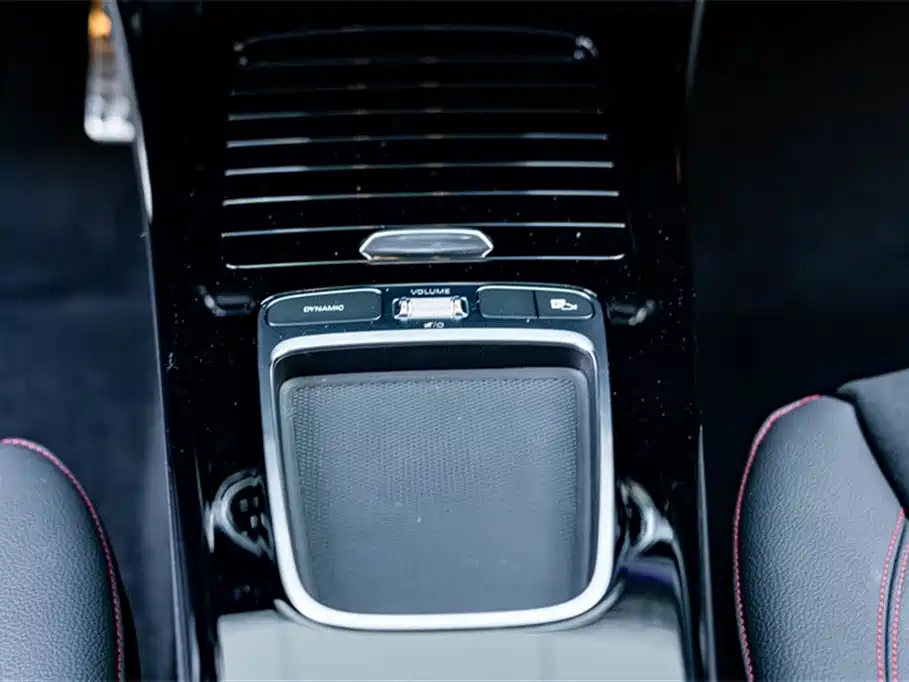 Mercedes-Benz CLA 2025 — фото 15