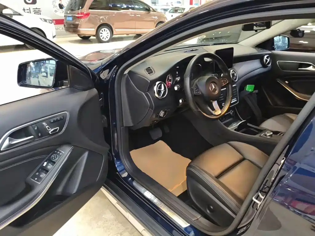 Mercedes-Benz GLA 2019 — фото 16