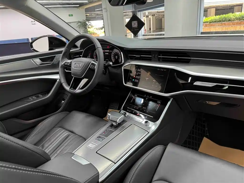 Audi A6L 2023 — фото 23