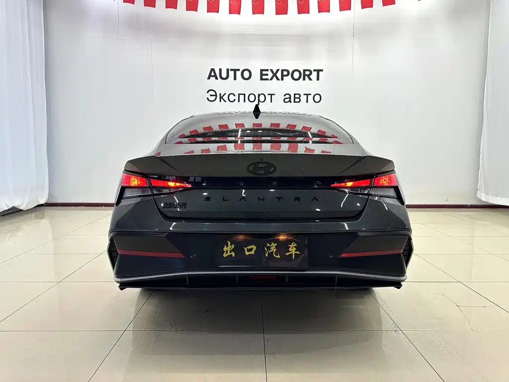 Hyundai Elantra 2023 — фото 4