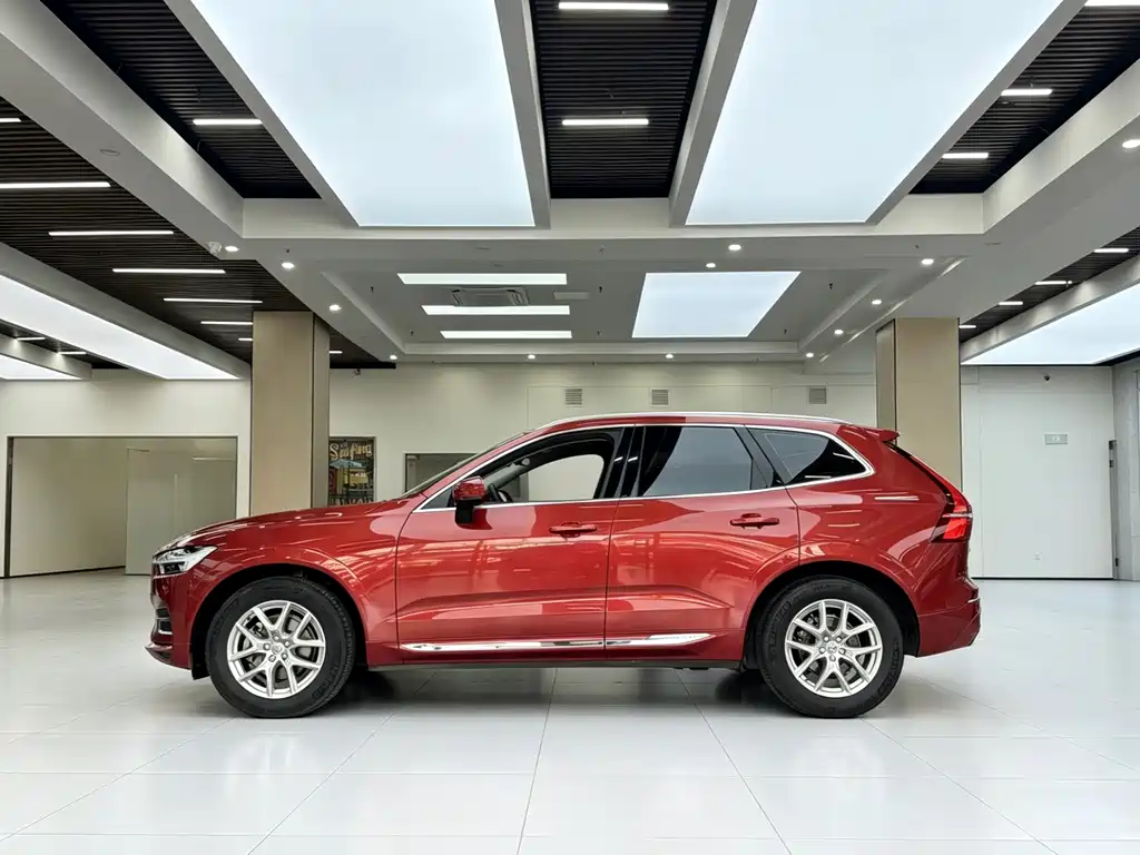 Volvo XC60 2020 — фото 11