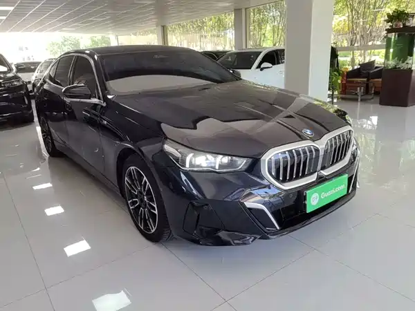 BMW 5 Series 2025