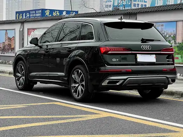 Audi Q7 2023