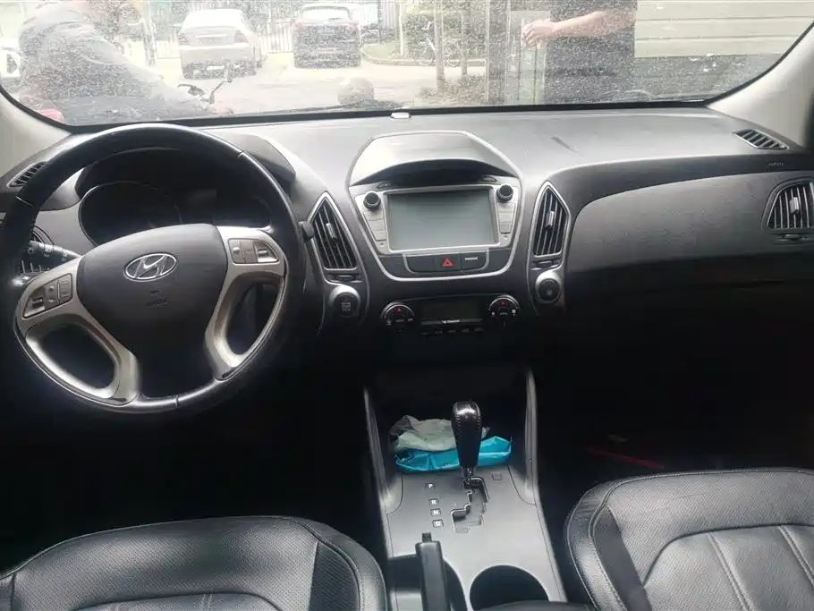 Hyundai ix35 2015 — фото 12