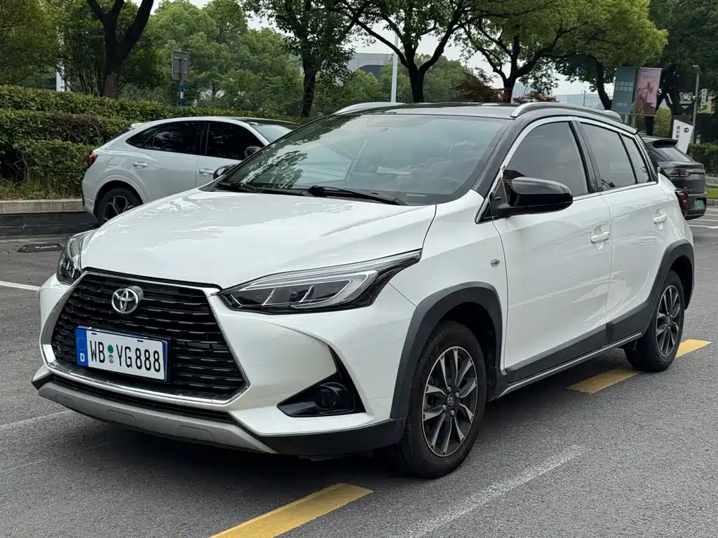 Toyota Yaris L 2021