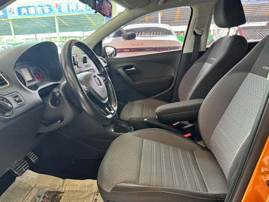 Volkswagen Polo 2016