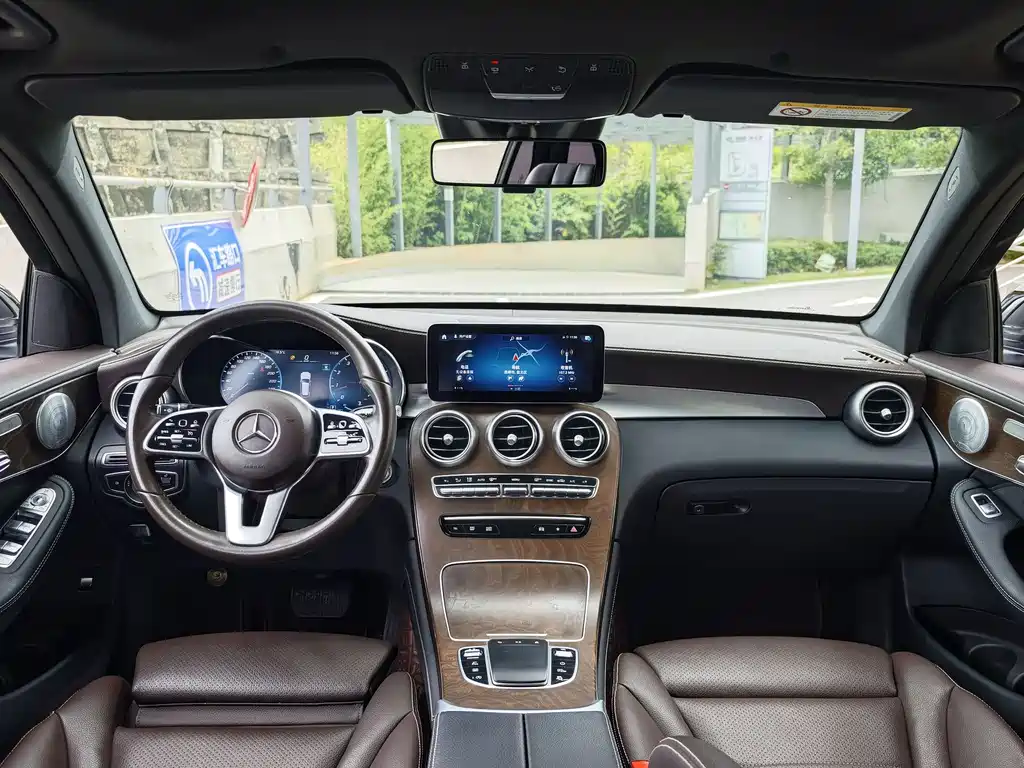 Mercedes-Benz GLC 2020 — фото 12