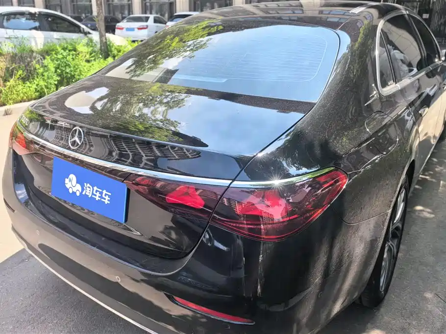 Mercedes-Benz E-Class 2025