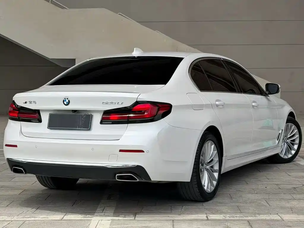 BMW 5 Series 2022