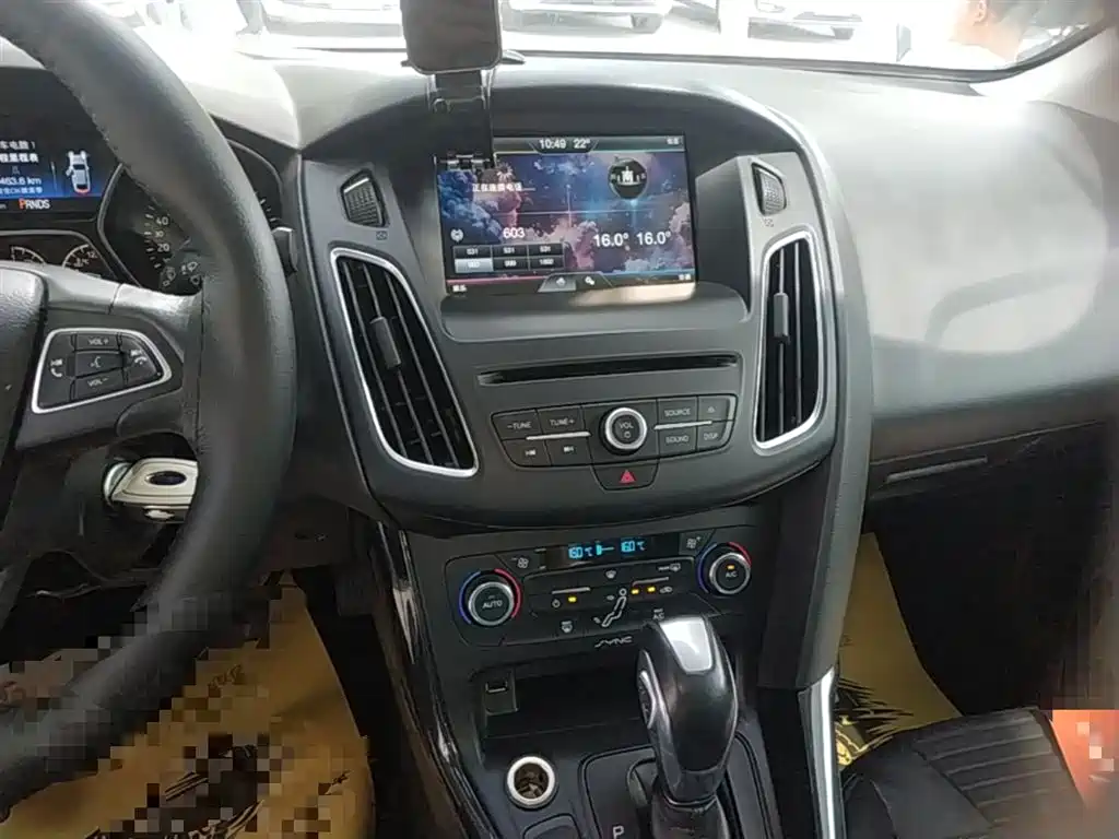 Ford Focus 2015 — фото 13