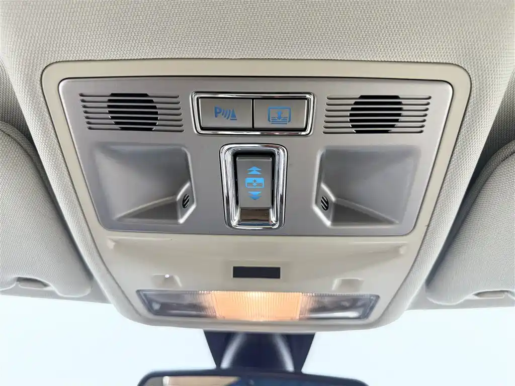 Jaguar XF 2008 — фото 17