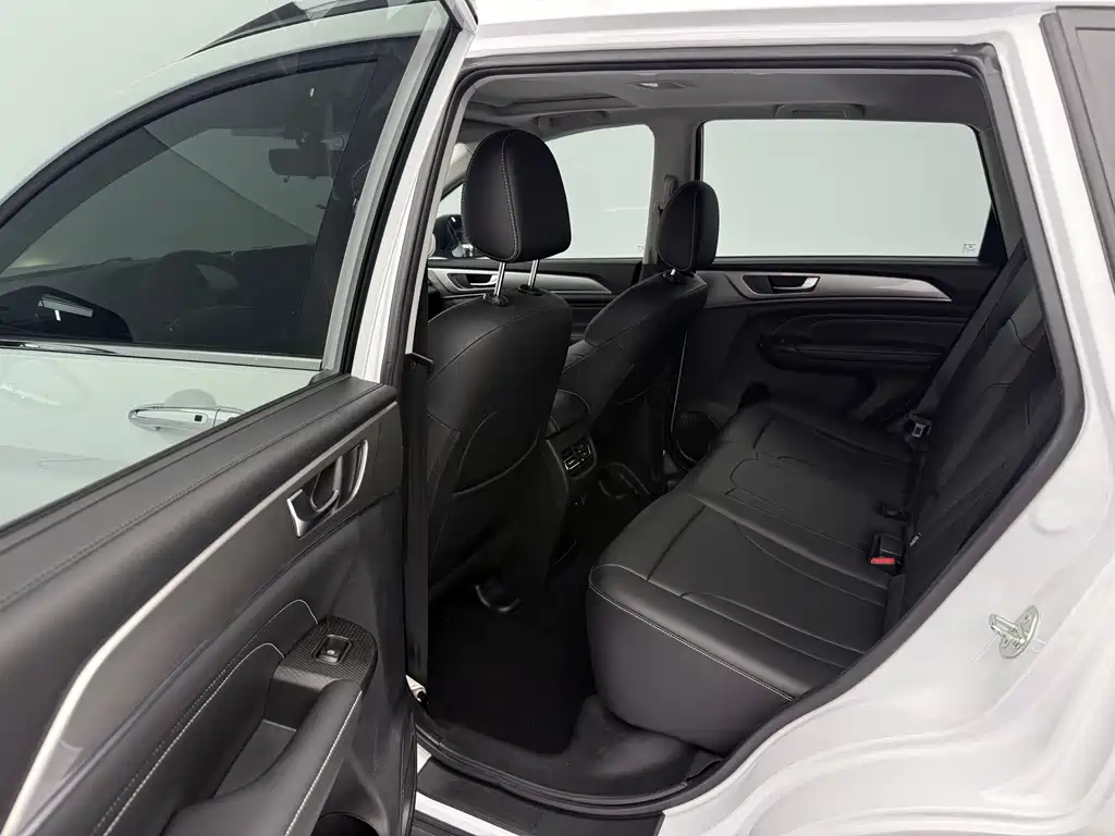 Haval M6 2023 — фото 15