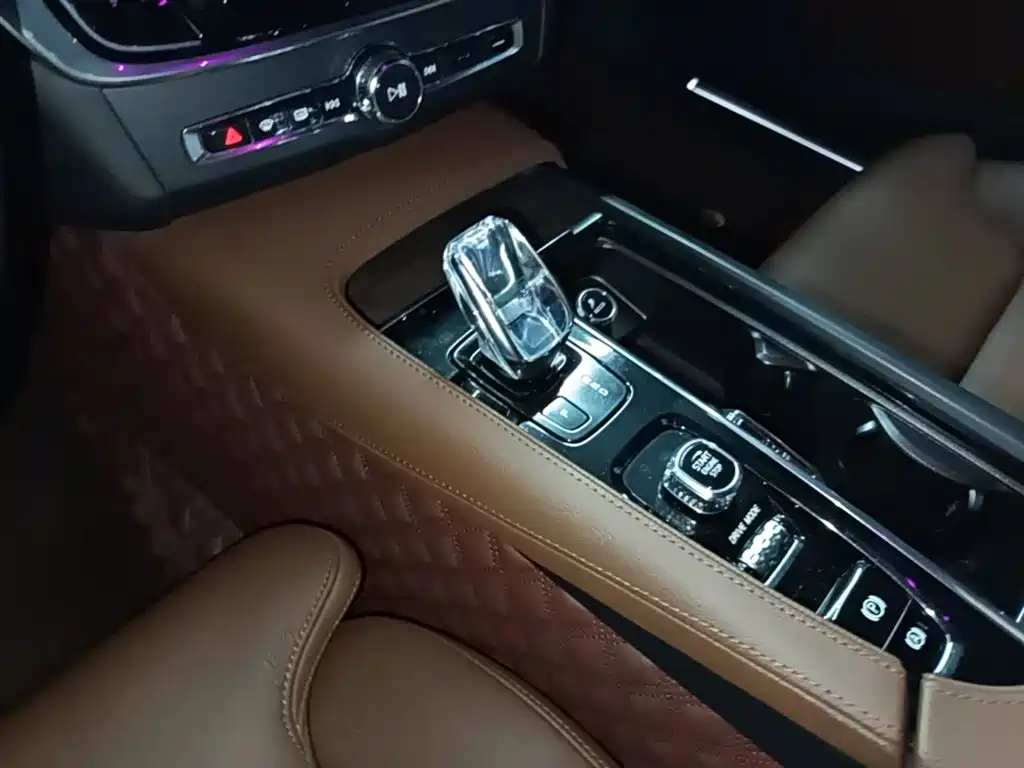 Volvo S90 2021 — фото 14