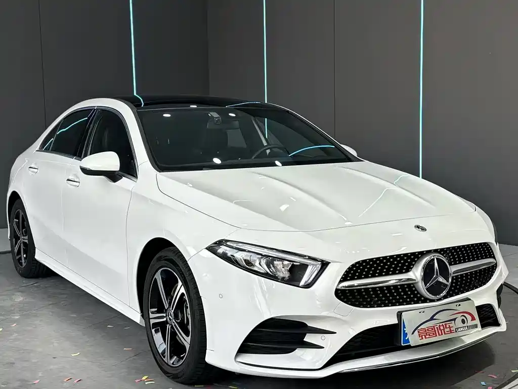 Mercedes-Benz A-Class 2022 — фото 3