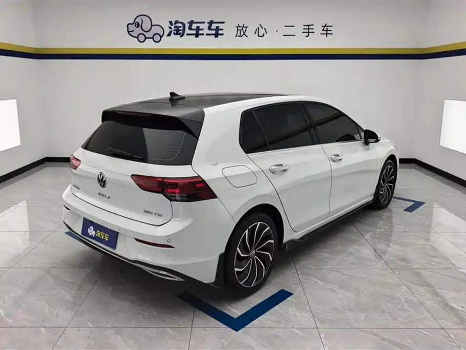 Volkswagen Golf 2021