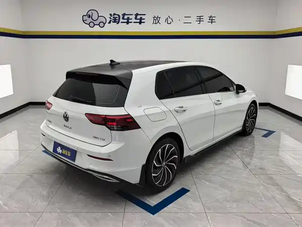 Volkswagen Golf 2021