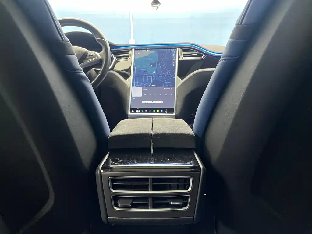 Tesla Model S 2016 — фото 17