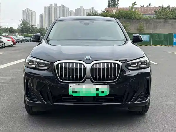 BMW iX3 2024