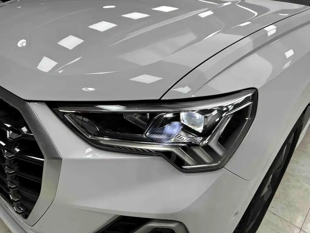 Audi Q3 2023 — фото 18