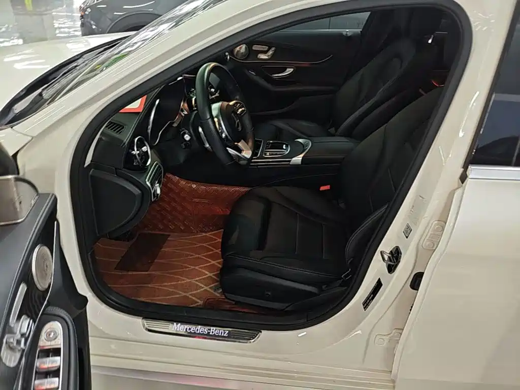 Mercedes-Benz C-Class 2020 — фото 16